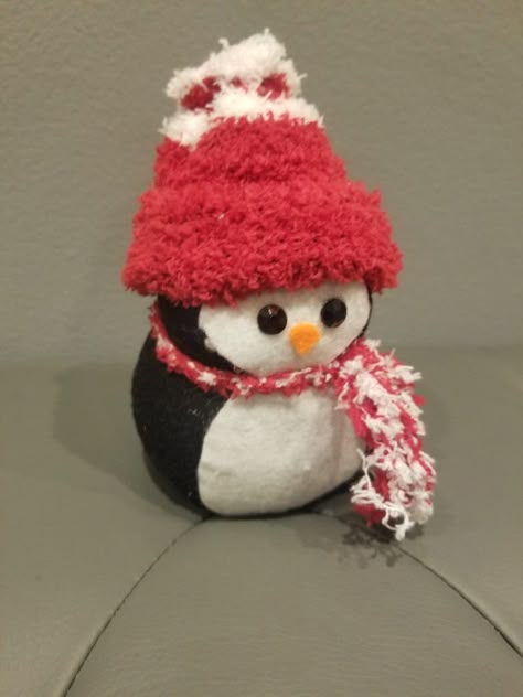 Sock Plushies Diy, Diy Penguin Crafts, Sock Plushies, Penguin Stuffed Animal, Sewing Plushies, Gloves Diy, Sock Ideas, January Crafts, Animal Craft