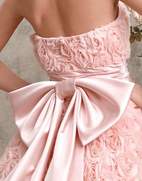 Detail Couture, Mode Glamour, Vestidos Color Rosa, Pink Wedding Dress, Tickled Pink, Everything Pink, Gorgeous Gowns, Pink Wedding, Looks Vintage