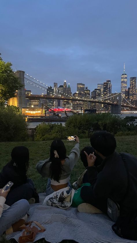 Celebs In New York, New York Going Out Aesthetic, Nyc Aesthetic Brooklyn, Places To Take Pictures In Nyc, New York Brooklyn Aesthetic, Nyc Brooklyn Aesthetic, Nyc In The Summer, Brooklyn Core Aesthetic, Brooklyn Aesthetic New York