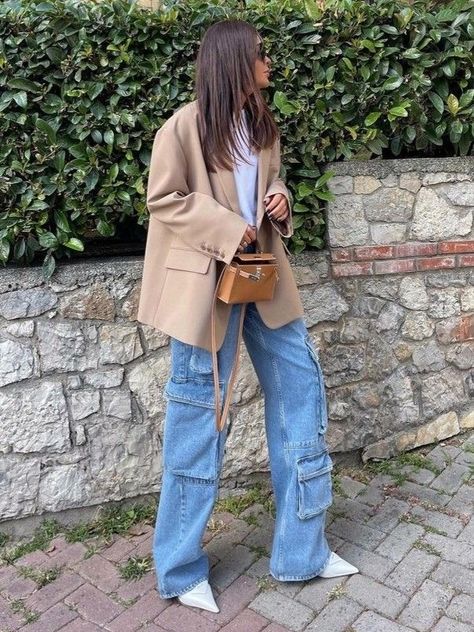 Miami Street, Looks Jeans, French Street, Skandinavian Fashion, Chique Outfits, Style Goals, Business Casual Outfits For Work, Looks Party, Jeans Cargo