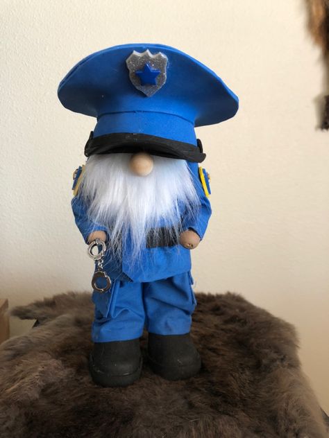 Police Gnome, Themed Gnomes, Yarn Beard, Fairy Tree Houses, Gnomes Diy, Fairy Tree, Gnome House, Diy Gnomes, Gnome Patterns