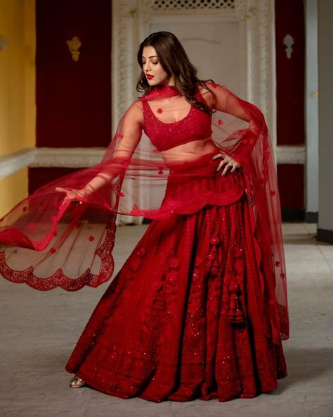 Kajal Aggarwal in a red lehenga 2 Dead Drop, Simple Lehenga, Indian Outfits Lehenga, Wedding Lehenga Designs, Half Saree Designs, Indian Fashion Saree, Traditional Indian Outfits, Indian Dresses Traditional, Red Lehenga