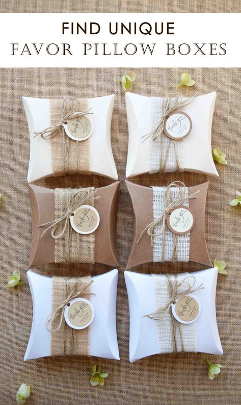 These Rectangular or Square Ivory Pillow Boxes are very versatile. Square or Rectangle you already know, but the tag is also personalized.Versatile because these boxes are perfect for any occasion, like weddings, birthdays, anniversaries, bridal showers, baby showers, Christmas, and other occasions you may like to need them. #rusticfavorboxes #favorgiftboxes #rusticpillowboxes #squarepillowboxes #largepillowboxes #giftboxes #wrappingideas #rusticwrapping Rustic Packaging Ideas, Party Boxes Ideas, Favor Boxes Ideas, Pillow Box Ideas, Baby Box Gift, Jewelry Packaging Design, Pillow Boxes, Packaging Diy, Packaging Ideas Business