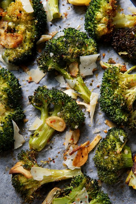 Crack Broccoli - The Best Broccoli You'll Ever Eat — Broke and Cooking The Best Broccoli, Best Broccoli, Roasted Broccoli, Best Bbq, Broccoli Recipes, Vegetable Sides, Veggie Sides, Fried Food, Vegetable Side Dishes