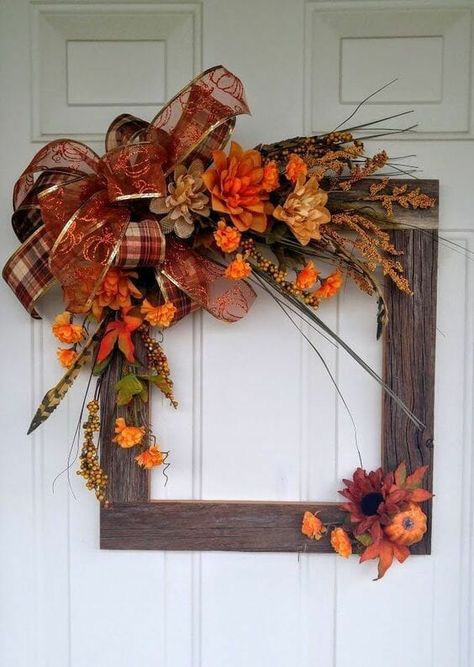 Picture Frame Crafts, Fall Frames, Thanksgiving Decorations Diy, Stick Crafts, Wreath Frame, Diy Thanksgiving, Fall Thanksgiving Decor, Fall Deco, Fall Crafts Diy