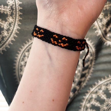 Normal pattern #157757 variation #317764 | BraceletBook Jackolantern Face, Jack O Lantern Faces, Pumpkin Autumn, Bracelet Ideas, Friendship Bracelet Patterns, Halloween Pumpkin, Spooky Halloween, Bracelet Patterns, Autumn Fall