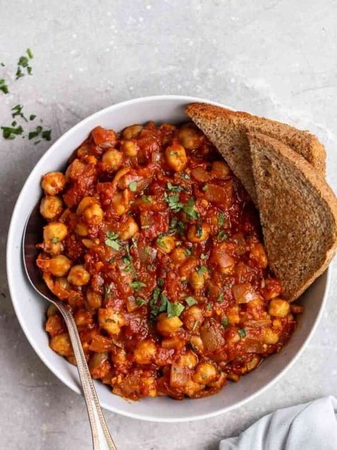 Veggies In Tomato Sauce, Chickpea Tomato Sauce, Chickpeas In Tomato Sauce, Beans And Tomato Sauce, Vegan Tomato Pasta Sauce, Chickpea Tomato Recipes, Chickpea Tomato Curry, Chickpea Tomato Soup, Chickpeas Tomatoes Recipe