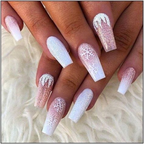 Holiday Acrylic Nails: Inspiration To Style Your Nails This Christmas Xmas Nail Designs, Nagellack Trends, Picture Polish, Winter Nails Acrylic, Cute Christmas Nails, Christmas Nail Art Designs, Christmas Nails Acrylic, Winter Nail Designs, Halloween Nail Designs