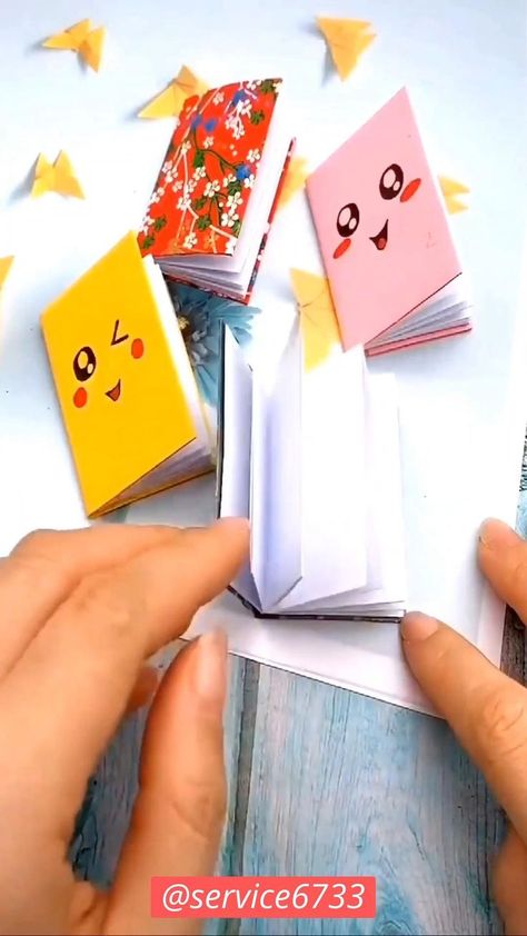 Mini Diary, Art Bookmarks, Hadiah Diy, Kraf Kertas, Book Crafts Diy, Seni Dan Kraf, Cool Paper Crafts, Paper Craft Diy Projects, Diy Paper Crafts Decoration