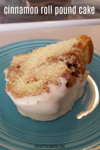 Fantastical Sharing of Recipes: Cinnamon Roll Pound Cake Cinnamon Roll Pound Cake, Cake Cinnamon, Pound Cake Recipes Easy, Slow Cooker Apples, Pound Cake Recipe, Cinnamon Roll Cake, Recipe Dessert, Bundt Cakes Recipes, Dessert Cake