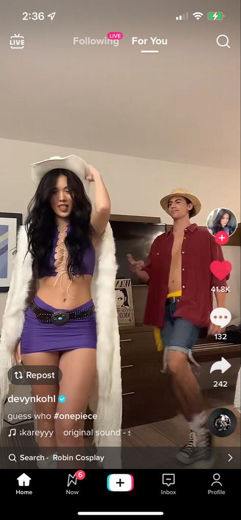 Nico Robin Halloween Costume, Couple Costume Anime, One Piece Couples Costume, Robin One Piece Costume, Couple Costumes Anime, Couples Anime Costume, Boa Hancock Costume Diy, Robin One Piece Outfit, Nico Robin Costume