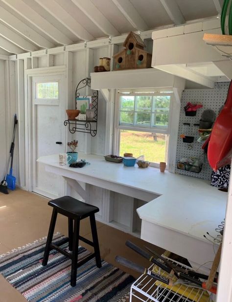 Craft Shed Interior, She Shed Craft Room Ideas, She Shed Studio, She Shed Interior Ideas, She Shed Decorating Ideas, She Shed Craft Room, Diy She Shed, She Shed Interior, Garden Shed Interiors