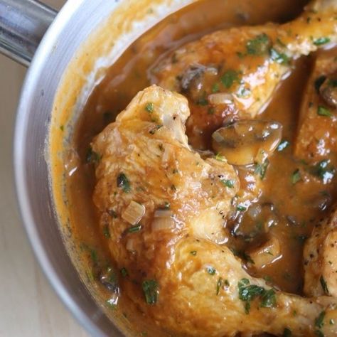 Sauteed Chicken Recipes, Chicken Chasseur Recipe, Chicken Poulet, Chicken Chasseur, Hunters Chicken, French Recipe, Louise Penny, Sauteed Chicken, Cast Iron Dutch Oven