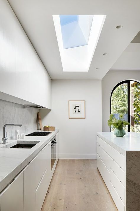 How To Install Skylight Properly? Skylight Kitchen Ideas, Kitchen Skylights Ideas, Kitchen Extension Skylight, Extensions House Ideas, Kitchens With Skylights, Velux Kitchen, Kitchen Skylight Ideas, Skylights In Kitchen, Velux Skylights Kitchen