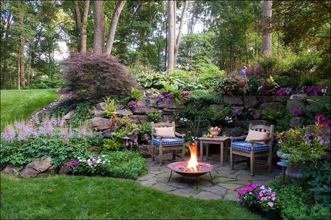 Backyard Sitting Areas, Landscaping A Slope, Sloped Yard, Sloped Backyard, Hillside Landscaping, Sloped Garden, Fine Gardening, Have Inspiration, Garden Cottage