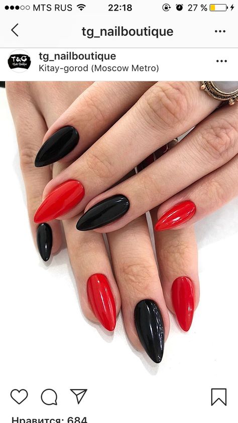 Nail Parlour, Plum Nails, Bella Nails, Black Nails With Glitter, Line Nail Art, Lines On Nails, Nail Art Designs Diy, Elegant Nails, Types Of Nails