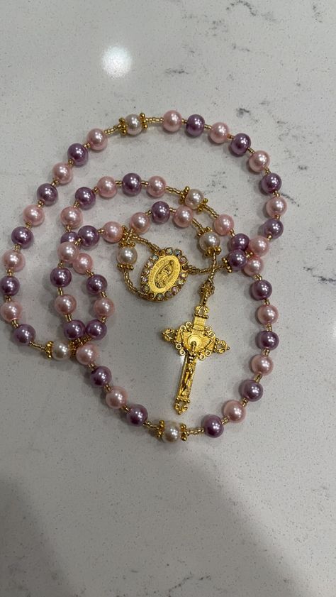 Wedding Communion, Custom Rosary, Purple Pearl, Baptism Gifts, Catholic Gifts, Gold Medal, Bride To Be, Bride Gifts, Party Favor