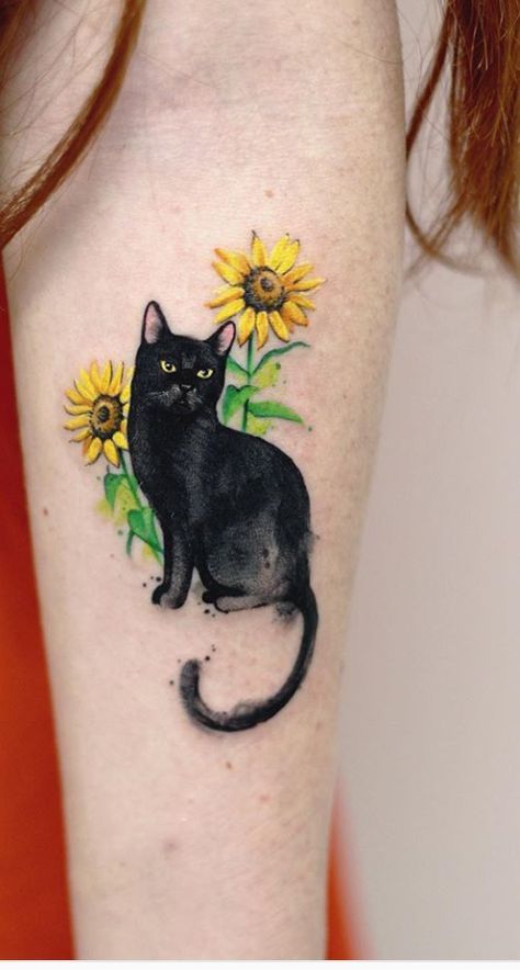 19 Creative Pet Inspired Tattoos To Remember Your Best Friend It doesn't matter what kind of pet you have, these heartwarming tattoos will give you an idea of how to capture your pet's personality in your next ink. Watercolor Cat Tattoo, Cute Cat Tattoo, Black Cat Tattoos, Shape Tattoo, Inspired Tattoos, Výtvarné Reference, Inspiration Tattoos, Cat Tattoo Designs, Cute Little Tattoos