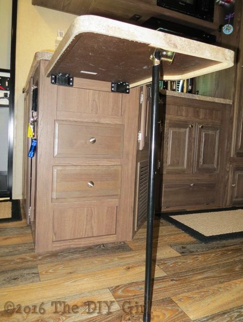 Counter top extension for travel trailer - The DIY Girl Rv Countertop Extension, Rvs Interior, Camper Organization Travel Trailers, Camper Kitchen, Camping Hair, Camper Organization, Camper Hacks, Trailer Decor, Camper Storage