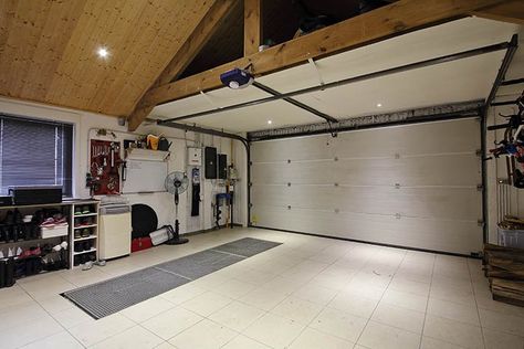 How to Set Up Your Garage for Woodworking | RouterForums.com Isolation Garage, Construction Garage, Concrete Floor Coatings, Working Wall, Garage Loft, Garage Floor Epoxy, Design Salon, Garage Interior, Garage Door Repair