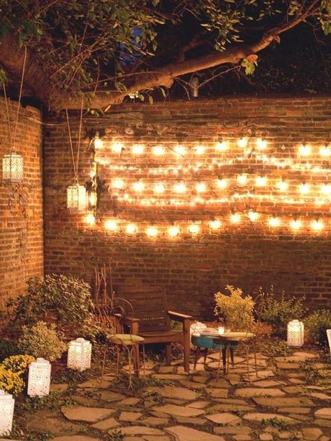 Rows of twinkle lights for mood lighting Patio Chico, Landscape Outdoor, Photography Interior, Light Decor, Stylish Lighting, Backyard Lighting, Mood Lighting, Deck Ideas, Patio Lighting