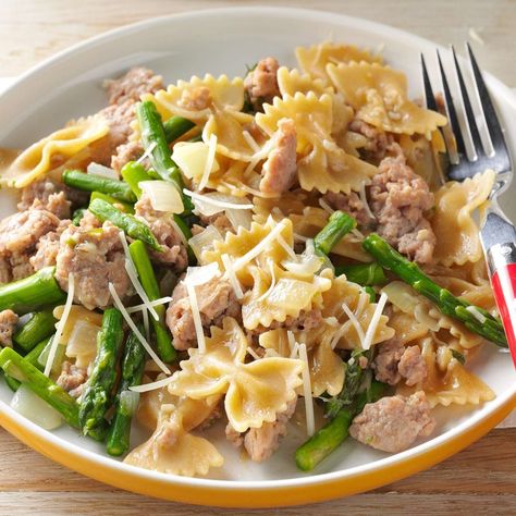 Sausage Asparagus Pasta Lemon Asparagus Pasta, Spring Recipes Dinner, Asparagus Pasta, Chicken Asparagus, Lemon Pasta, Bowtie Pasta, Asparagus Recipe, Sausage Recipes, How To Cook Pasta