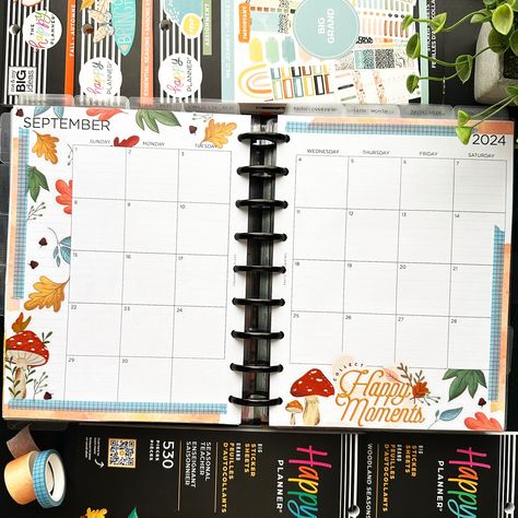 September Memory Planner 🤗🍁🌤️🍄 Monthly Layout + Currently Plan with me on YouTube! (Link in bio) Stickers: @the_happy_planner Washi: @planything_ @daiso_usa Insert: @squairdshop #monthlylayout #planwithme #beforethepen #creativeplanning #decorativeplanning #classichappyplanner #monthlyspread #happyplannermonthlylayout #plannerspread #plannerlayout #plannerstickers #happyplannerstickers #thehappyplanner #happyplanner #discbound #discboundplanner #squairdplans #planner2024 #embracethedi... Monthly Layout Happy Planner, November Planner Layout, Happy Planner Monthly Layout Ideas, Bio Stickers, Planner Horizontal Layout, Planner Monthly Layout, Monthly Layout, Memory Planner, Discbound Planner