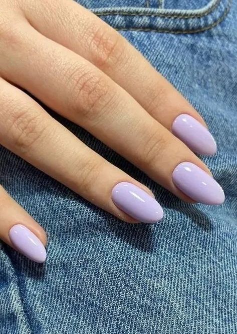 Lilac Lilac Nails Almond Shape, Nails Inspiration Lilac, Nail Astethic, Light Purple Gel Nails, Light Purple Nail Ideas, Nails Astethic, Lilac Manicure, Speak Now Nails, Hannah Aesthetic