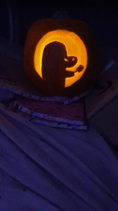 Pumpkin Carving Ideas Spongebob, Squidward Pumpkin Carving, Spongebob Pumpkin Carving, Spongebob Pumpkin, Spongebob House, Cute Pumpkin Carving, Pumkin Carving, I Did A Thing, Easy Pumpkin Carving