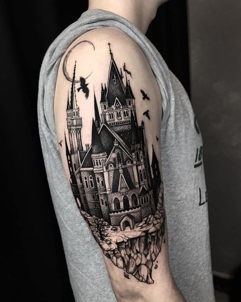 Harry Potter Tattoo Sleeve, Zwilling Tattoo, Tatuaje Studio Ghibli, Hogwarts Tattoo, Hp Tattoo, Castle Tattoo, Creepy Tattoos, Halloween Tattoo, Dark Art Tattoo