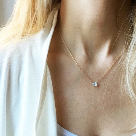 This genuine aquamarine necklace is dainty and sits on a 14k gold filled, sterling silver, rose gold filled or 14k gold chain. Aquamarine is the March birthstone. Subtle and simple, this beautiful semi-precious stone necklace is perfect by itself or for layering with other necklaces. Aquamarine calms anger, reduces stress and instills courage. It can release old emotional baggage that you have been carrying and allows you to embrace change. Jewelry is handmade by us in NYC focusing on quality us Danty Necklace, March Birthstone Necklace, Necklace Emerald, Fancy Necklace, Aquamarine Necklace, Aquamarine Jewelry, Necklace Simple, Emerald Necklace, 14k Gold Necklace