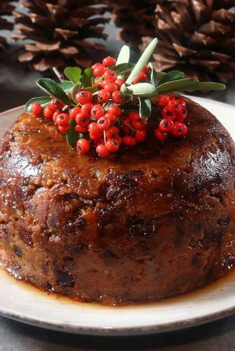 This steamed Christmas pudding is moist, sticky, and deliciously fruity with a great texture — a spectacular British Christmas dessert fit for a queen! English Pudding British Desserts, Mary Berry Recipes Christmas, Christmas Food And Drinks, British Christmas Recipes, British Christmas Food, Queens Pudding, Christmas Pudding Ideas, English Christmas Desserts, Steamed Pudding Recipes