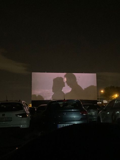 Car Movie Date Aesthetic, Feels Like A Movie Aesthetic, Movie Fan Aesthetic, Movie Drive In Aesthetic, Grease Wallpaper Aesthetic, Old Movie Couples, Drive In Movies Aesthetic, Movie Dates Aesthetic, Drive In Movie Date Aesthetic