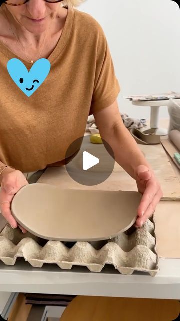 How To Make Ceramic Clay, Clay Gift Ideas For Men, Simple Pottery Designs, Functional Pottery Ideas Simple, How To Make Ceramics At Home, Pottery Slab Ideas, Modern Pottery Designs, Pottery Projects For Beginners, Pottery Ideas For Kids