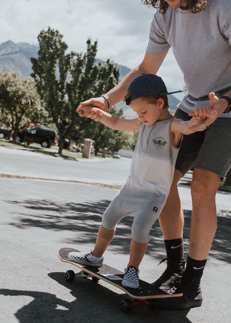 Toddler Boy And Mom Photoshoot, Fathers Day Aesthetic, Toddler Style Boy, Skateboard Photoshoot, Kids Outfit Ideas, Edgy Kid, Kids Rompers, Skateboard Pictures, Kids Skateboarding