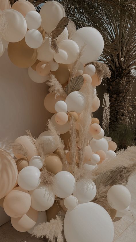 Beige And White Birthday Theme, Baloon Garland Ideas Neutral, Neutral Ballon Arrangement, Boho Neutral Balloon Arch, Boho Themed Balloon Garland, Boho Ballons Decor, Taupe Balloon Garland, Neutral Aesthetic Birthday Party, Neutral Balloon Backdrop Ideas