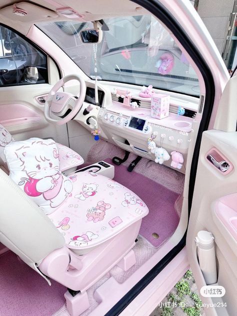 Kawaii Cars, Kawaii Car, Pink Car Seat, Car Seat Bag, Hello Kitty Car, Car Seat Reviews, Best Car Seats, Girly Car Accessories, Car Deco