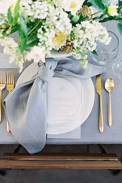 Silver Napkins, Wedding Neutral, Chic Loft, Easter Place Settings, Spring Entertaining, Spring Table Decor, Wedding Table Linens, Loft Wedding, Wedding Floral Centerpieces