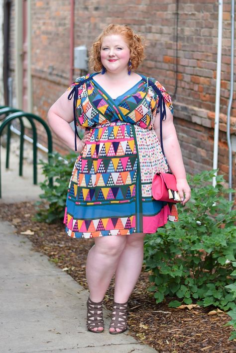 Shopping at Anthropologie as a Plus Size Woman: tips for shopping for your size and shape at straight size retailers when you wear a woman's size 14-22. #anthropologie #anthro #plussizefashion #plussizeclothing #plussizeshopping #plussizestyle #shoppingtips Size 22 Fashion For Women, Plus Zise, Plus Size Brands, Get Pregnant, Plus Size Beauty, Plus Size Fashion For Women, Plus Size Shopping, Plus Size Womens Clothing, Hard To Get