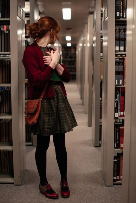 Librarian Style, Librarian Chic, Retro Pin Up, Stil Inspiration, Vintage Mode, Styl Retro, Geek Culture, Mode Inspo, 가을 패션