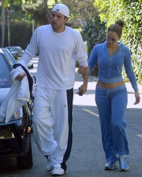 2000s Tracksuit Outfit, Jlo 2000s Fashion, Jlo 2000s, Jlo And Ben Affleck, Juicy Tracksuit, Dress Over Jeans, 2000s Outfit, Tracksuit Outfit, Velour Tracksuit