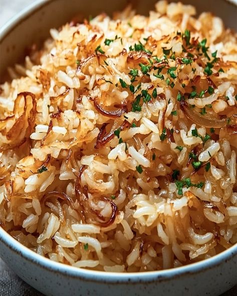 French Onion Rice Recipe - Savory & Easy Side Dish Idea Christmas Rice Side Dish, Onion Rice Recipe Simple, French Onion Rice Recipe, French Onion Rice, Onion Rice Recipe, Onion Rice, Rice Side Dish Recipes, 2024 Recipes, Thanksgiving 2024