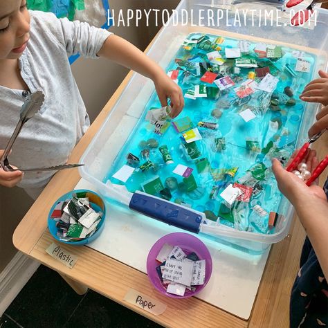 Sorting Sensory Bin, Earth Day Preschool Activities, Earth For Kids, Pollution Activities, Sensory Bin Play, Ocean Theme Preschool, Maluchy Montessori, Earth Week, Sensory Crafts