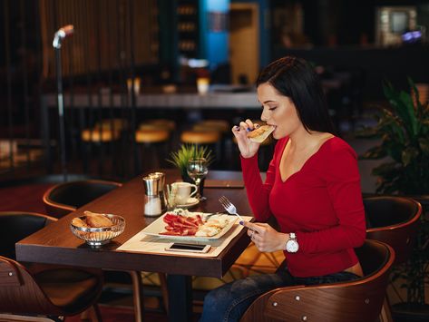 Formats, music can affect the experience of people who eat alone in restaurants Check more at https://syakaihoken-web.com/formats-music-can-affect-the-experience-of-people-who-eat-alone-in-restaurants/ Eating Alone, Restaurant, Canning, Music