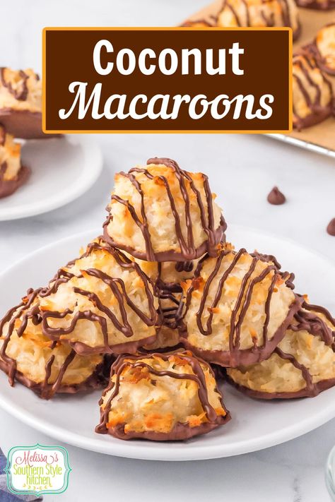 Coconut Macaroons Coconut Macaroons Easy, Coconut Macaroons Recipe, Macaroon Cookies, Idea Room, Macaroon Recipes, Gateaux Cake, Coconut Macaroons, Toasted Coconut, Chocolate Dipped