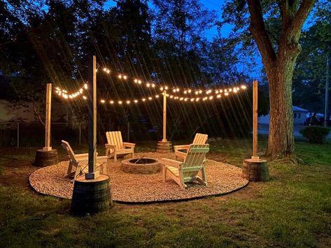 Fire Pit Ideas Backyard Simple, Brick Outdoor Fire Pit, Small Outdoor Fire Pit Ideas, Western Backyard Ideas, Fire Pit Seating Diy, Diy Bonfire Pit, Fire Pit Ideas Backyard Diy, Pea Gravel Fire Pit Area, Seasonal Campsite Ideas