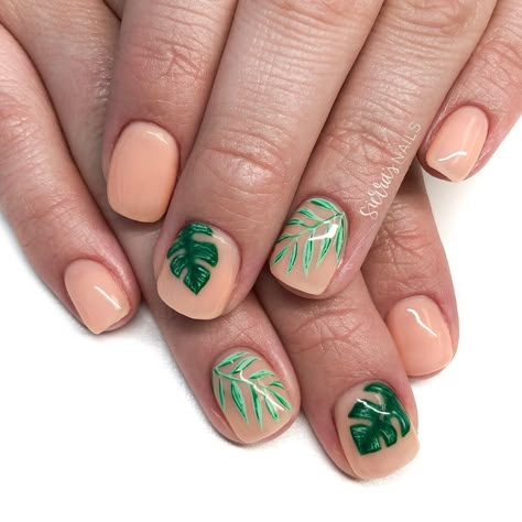 Leaf Nail Art Designs, Leaf Nails, Hawaiian Nails, Leaf Nail Art, Tropical Nail Art, Neutral Nail Color, Kids Nails, Lip Art Makeup, Thanksgiving Nail Art