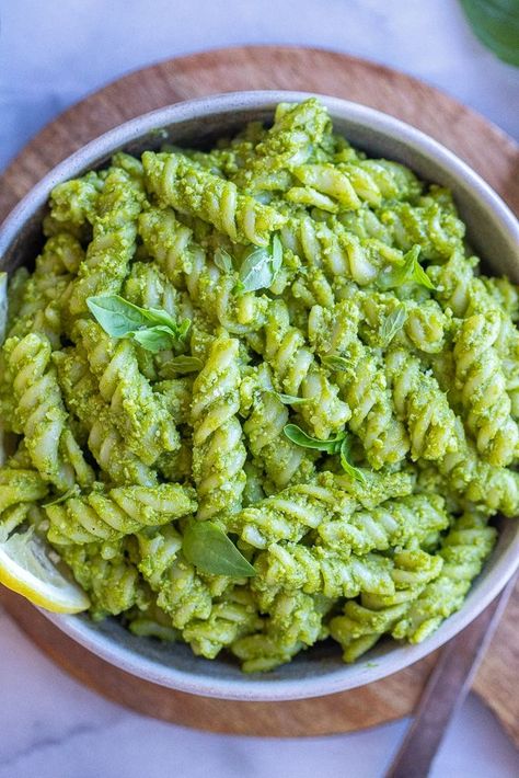 Green Goddess Pasta with Parmesan Green Food Party, Green Pasta Recipe, Green Goddess Sauce, Using Basil, Vegetarian Pasta Recipes Easy, Green Pasta Sauce, Green Goddess Pasta, Cilantro Parsley, Picnic Side Dishes