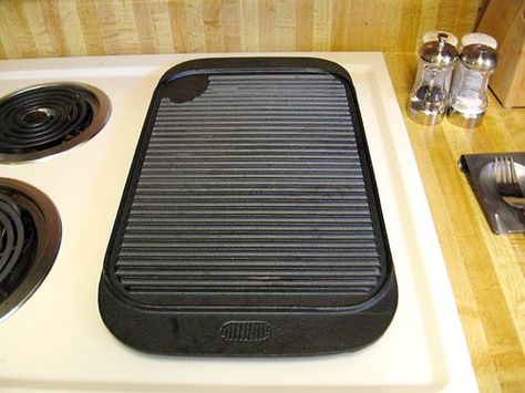 On the Pros and Cons of Grill Pans Grill Pan Recipes, Stove Top Griddle, Stove Top Grill, Indoor Grills, Indoor Grill, Pan Recipes, Cooking Basics, Outdoor Grill, Kitchen Tips