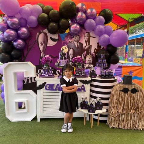 Adams Family Birthday Party Decorations, Wensday Theme Party, The Addams Family Party Ideas, Wendsday Party Ideas, Wednesday Adams Bday Party, The Addams Family Birthday Party, Wednesday Adams Birthday Party Theme, Wednesday Themed Birthday Party Decorations, Wednesday Birthday Party Theme Ideas